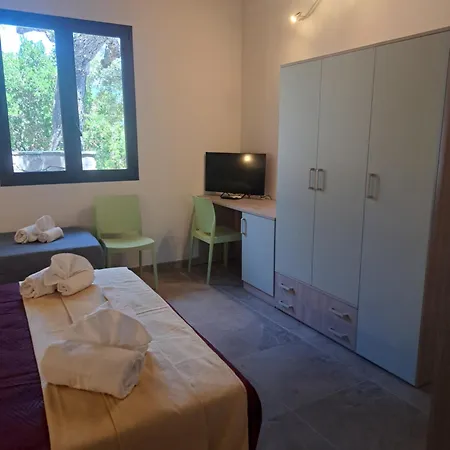 Villa Solanas - Parco Sette Fratelli - Loc, Su Reu - Con Piscina 4 - Minimo 3 Notti Castiadas